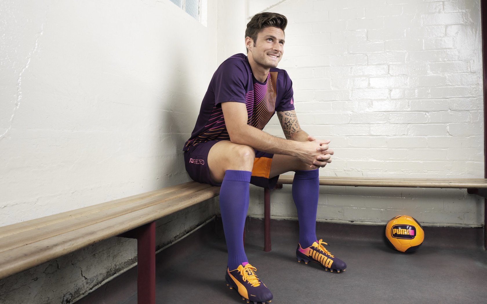 德甲球员视觉追踪训练促进战术执行速度的探索,视觉追踪训练方法